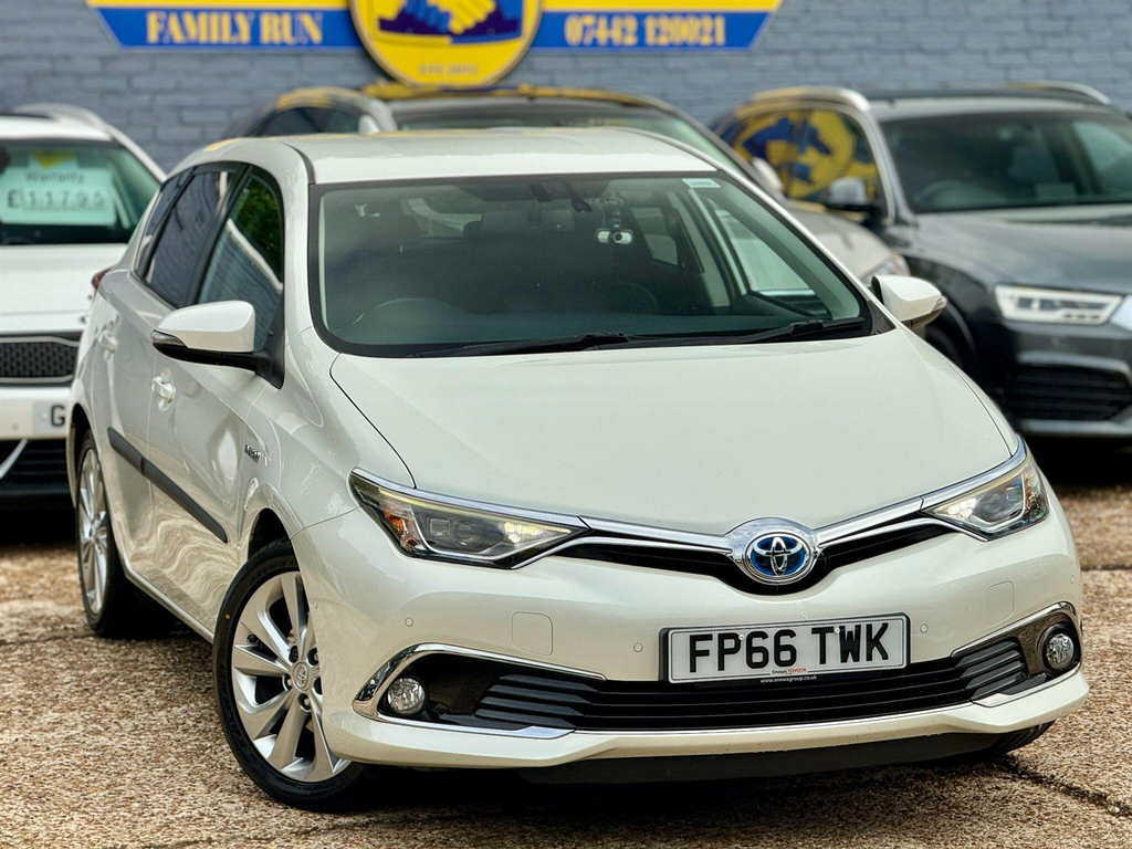 Toyota Auris 1.8 Vvt-h Excel Cvt Euro 6 Ss White #6