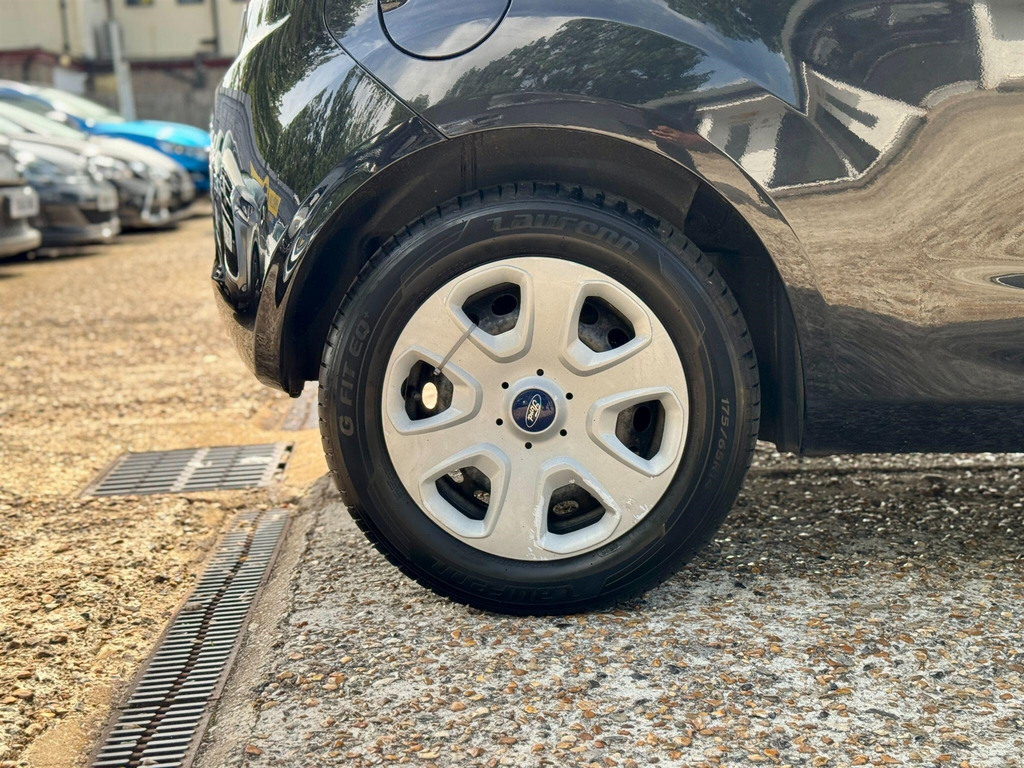 Ford KA Hatchback 1.2 Zetec 200909 White #29