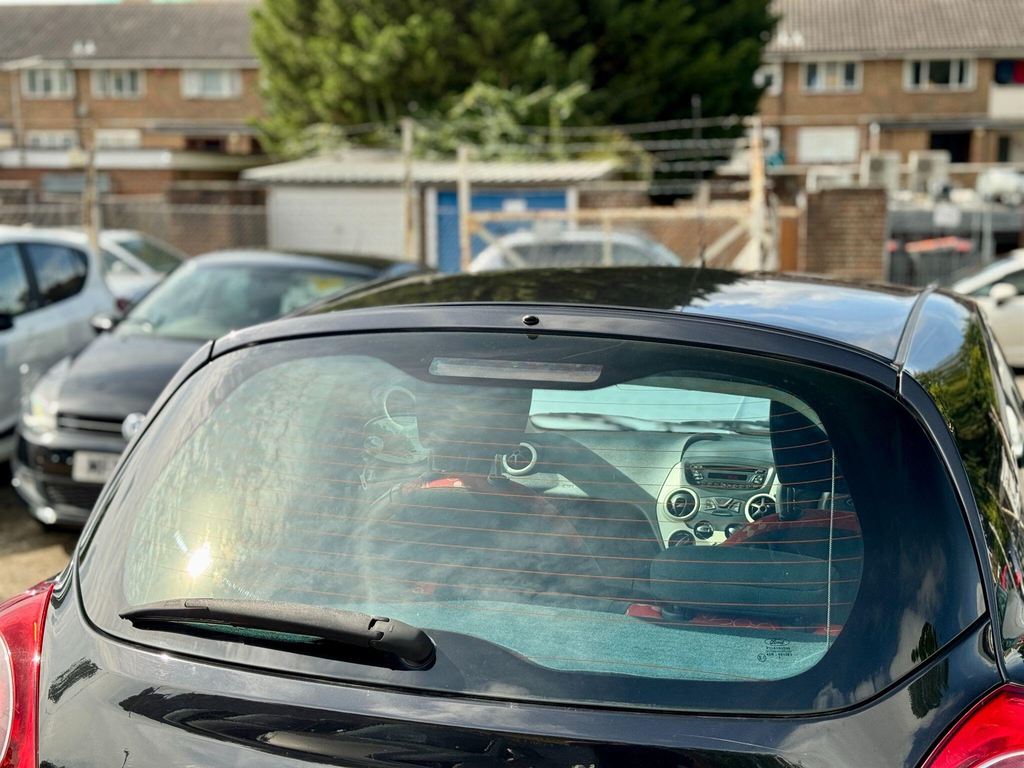 Ford KA Hatchback 1.2 Zetec 200909 White #38