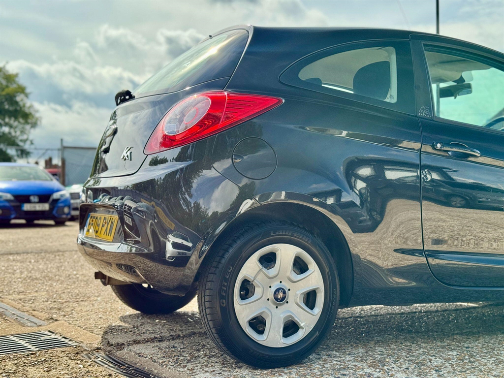 Ford KA Hatchback 1.2 Zetec 200909 White #48