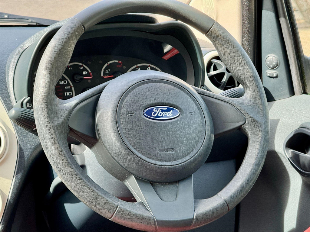 Ford KA Hatchback 1.2 Zetec 200909 White #35