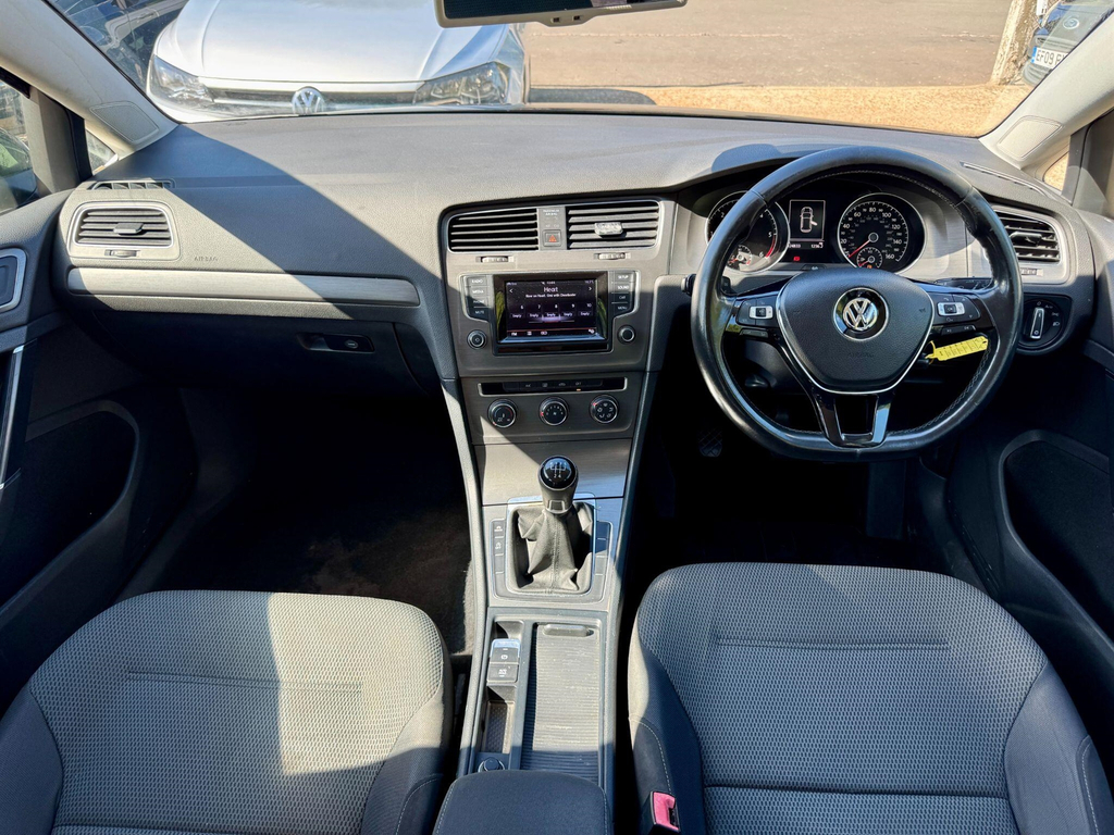 Volkswagen Golf Hatchback White #23