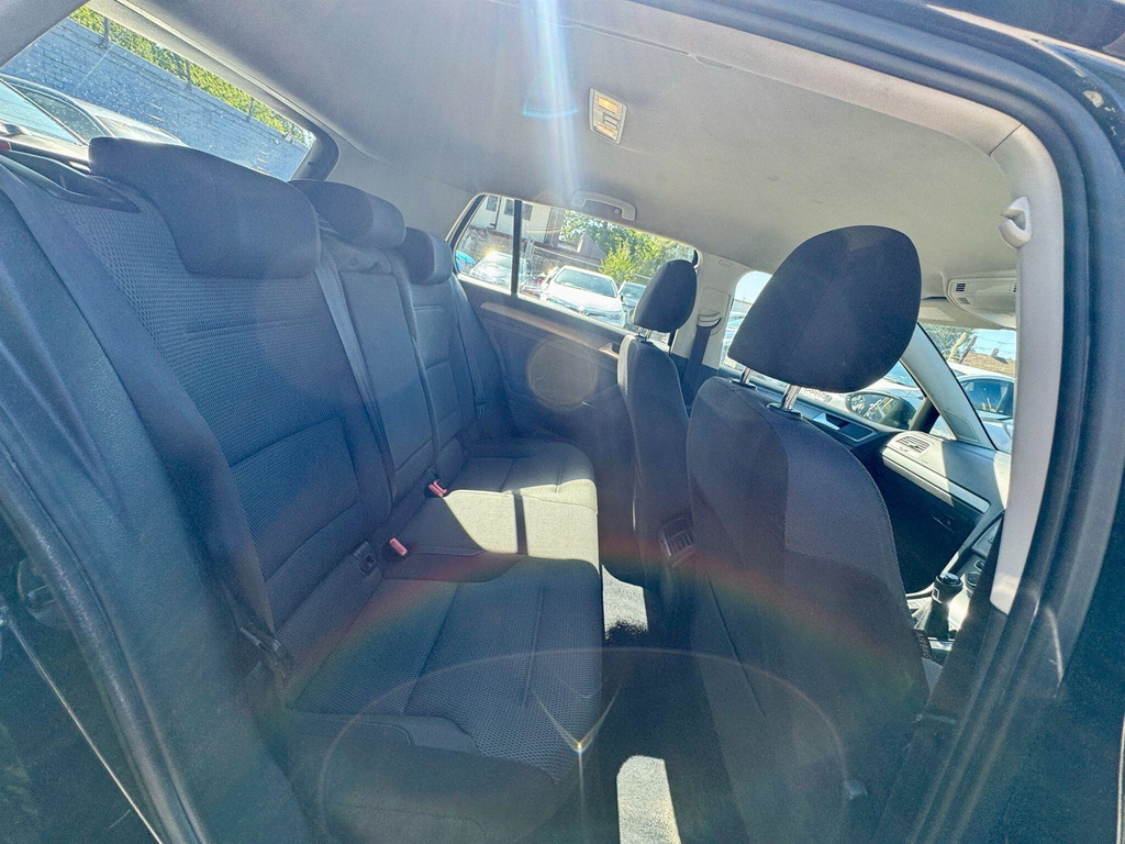 Volkswagen Golf Hatchback White #32