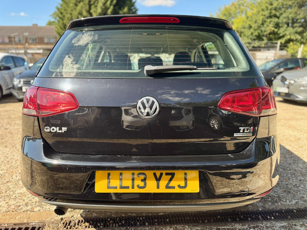 Volkswagen Golf Hatchback White #14