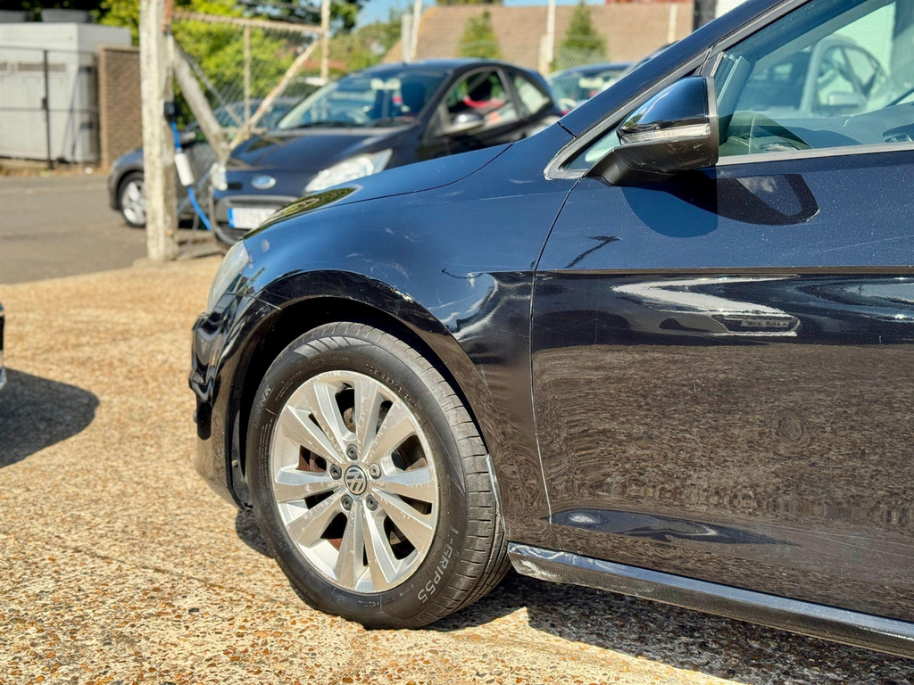 Volkswagen Golf Hatchback White #61