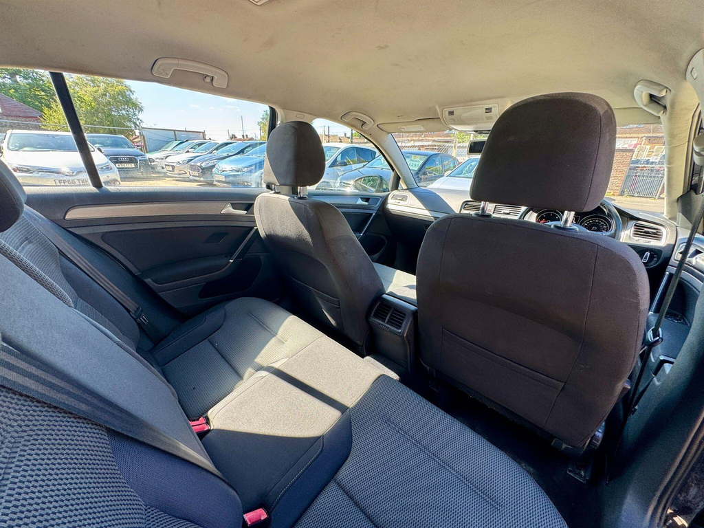 Volkswagen Golf Hatchback White #33