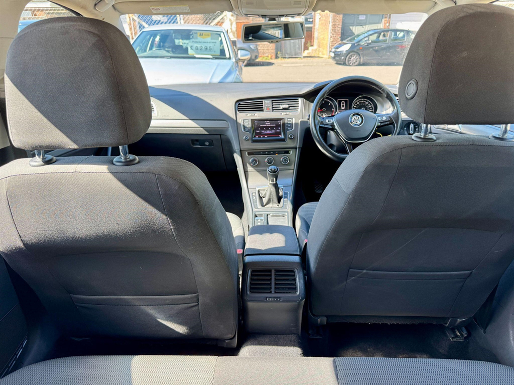 Volkswagen Golf Hatchback White #19