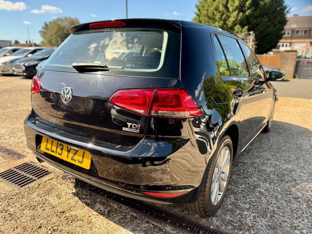 Volkswagen Golf Hatchback White #18
