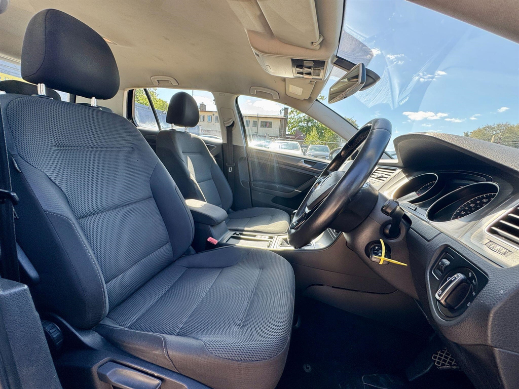 Volkswagen Golf Hatchback White #29