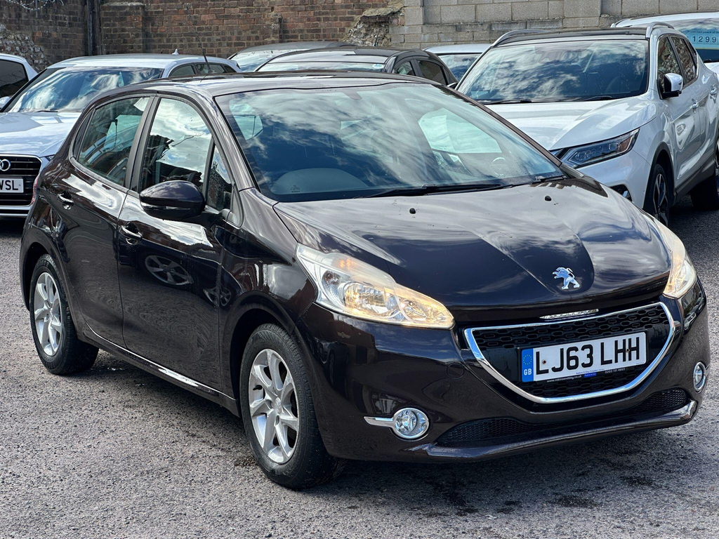 Peugeot 208 1.0 Vti Active Euro 5 Red #5