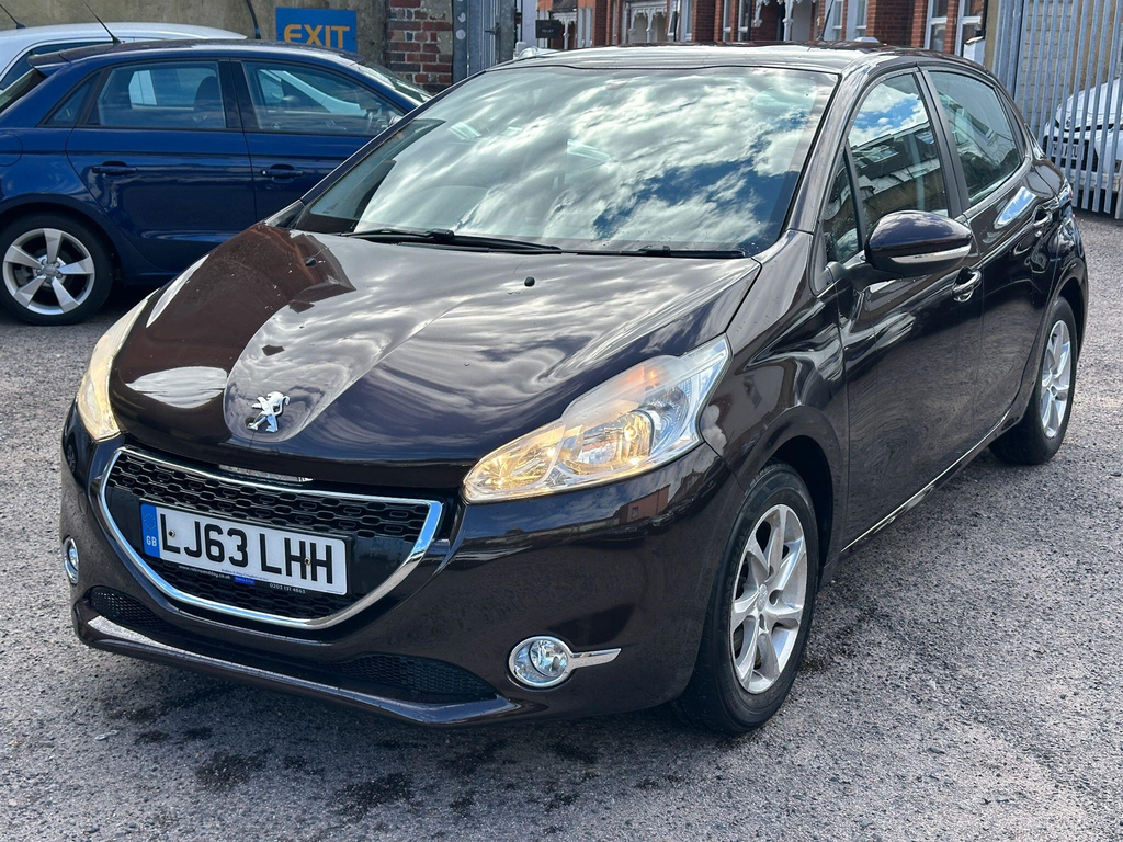 Peugeot 208 1.0 Vti Active Euro 5 Red #3