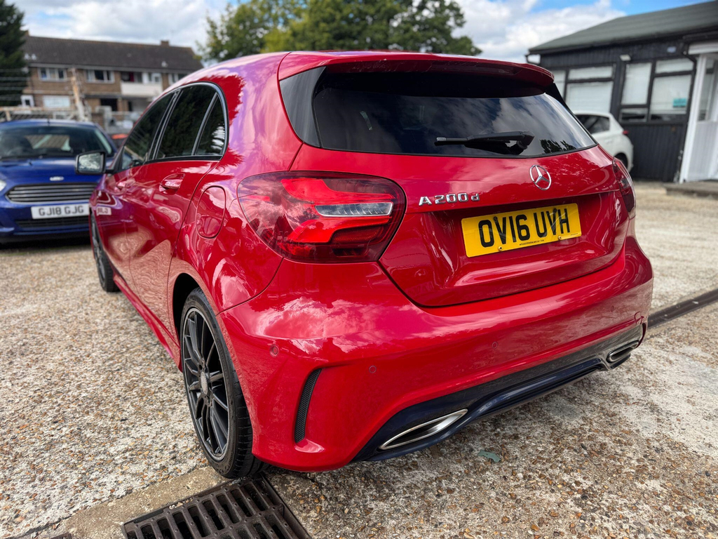 Mercedes-Benz A Class 2.1 D Amg Line Premium 7G-dct Euro 6 Ss Red #4