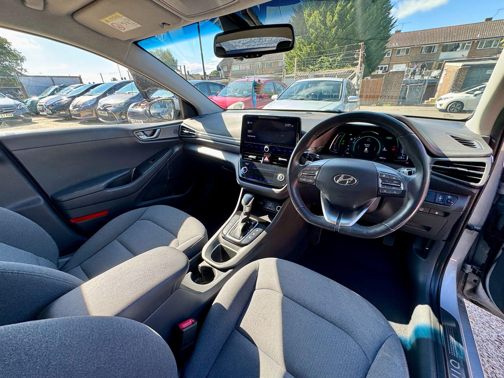 Hyundai Ioniq Premium Hatchback Grey #19