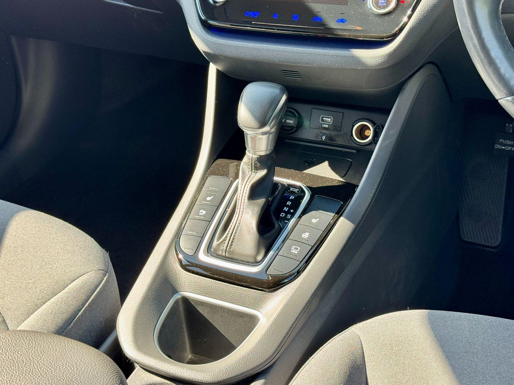 Hyundai Ioniq Premium Hatchback Grey #18