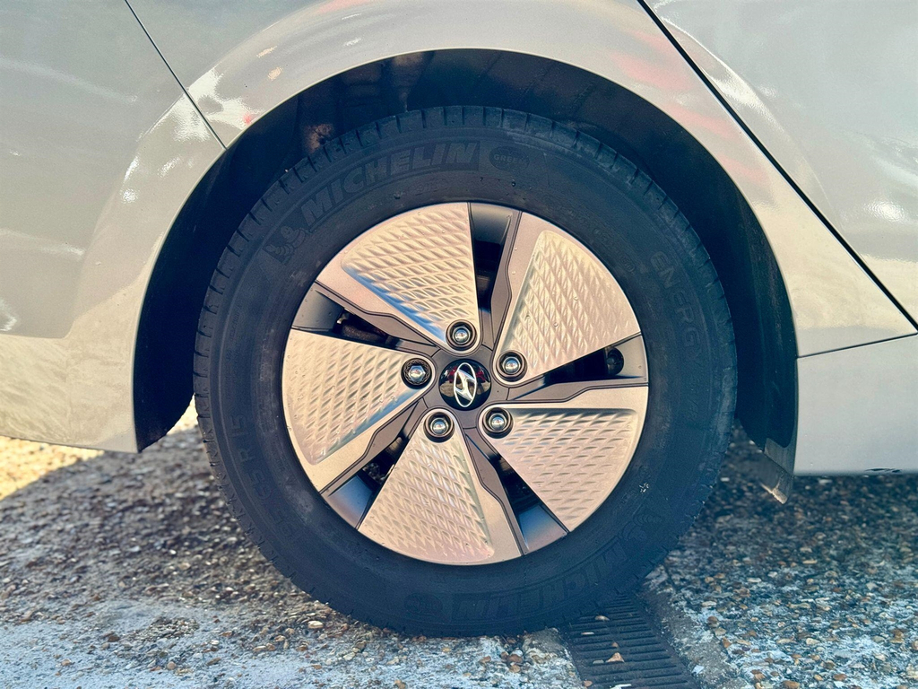Hyundai Ioniq Premium Hatchback Grey #36