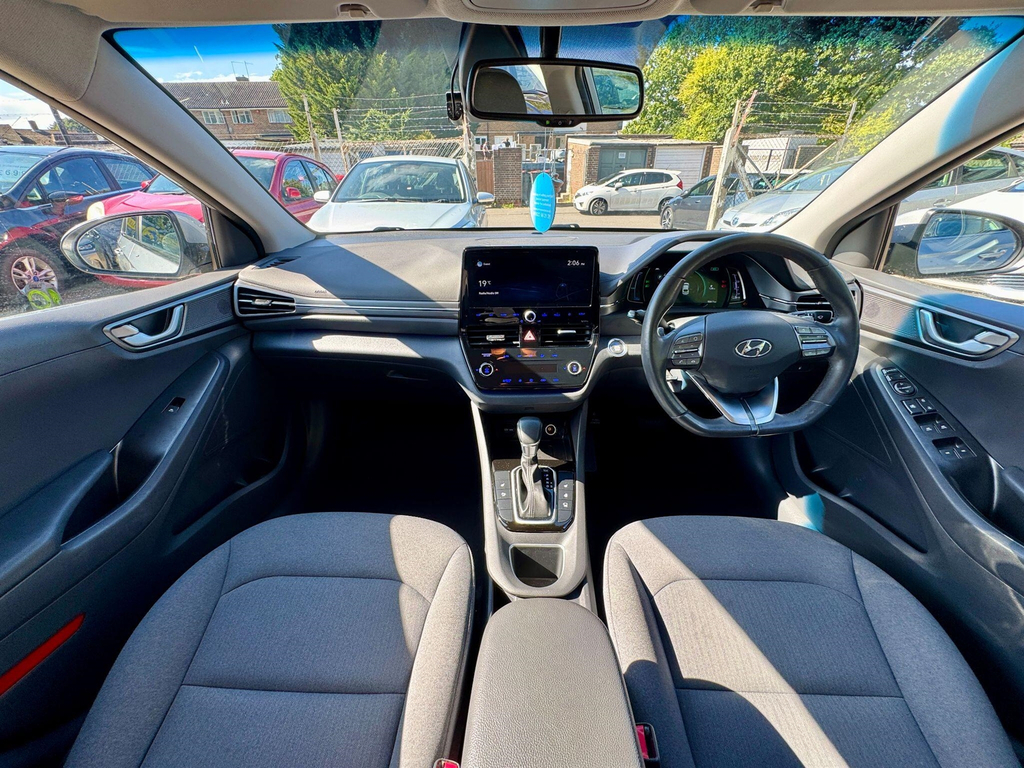 Hyundai Ioniq Premium Hatchback Grey #16