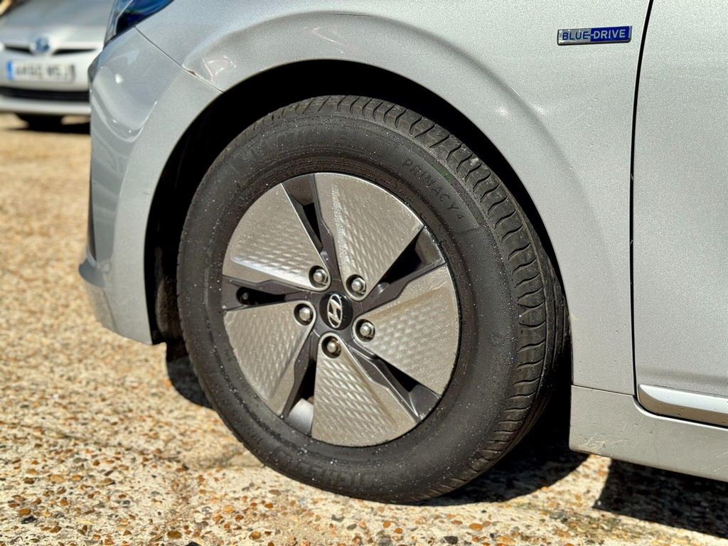 Hyundai Ioniq Premium Hatchback Grey #35