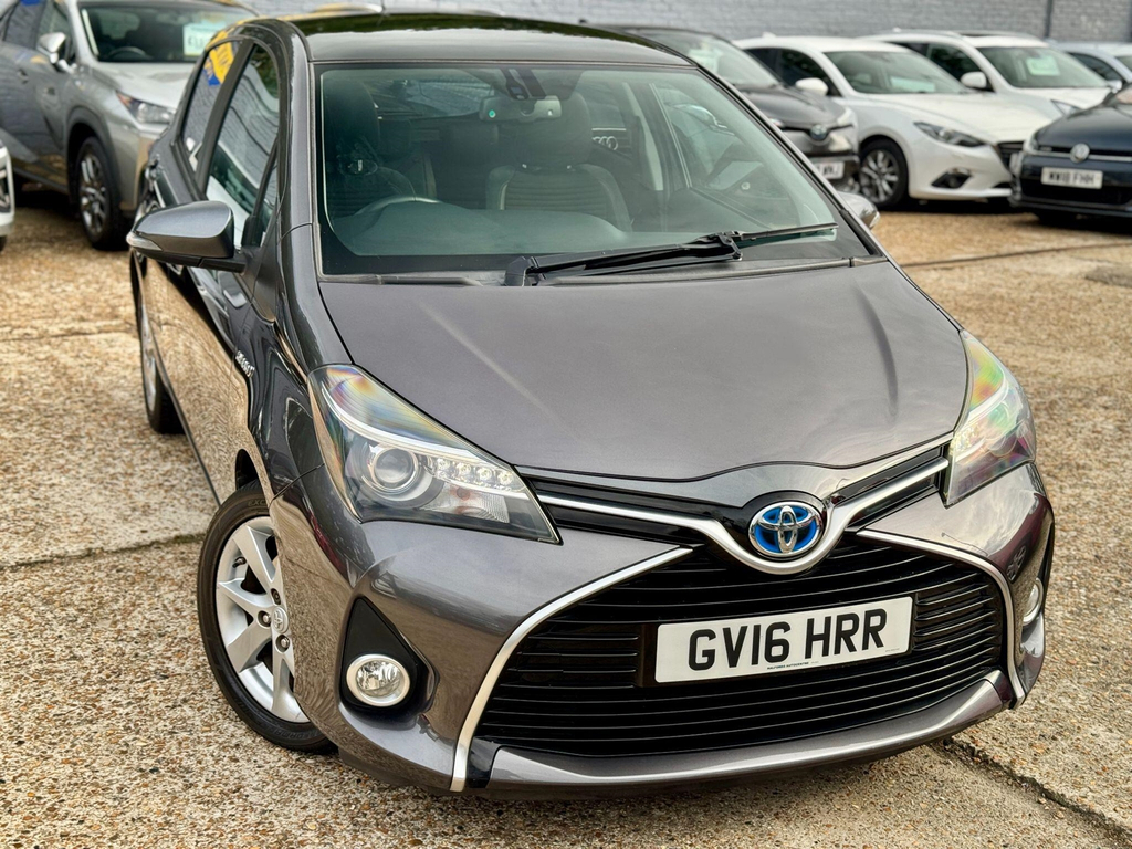 Toyota Yaris 1.5 Vvt-h Excel E-cvt Euro 6 15In Alloy Grey #6