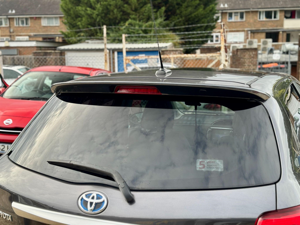Toyota Yaris 1.5 Vvt-h Excel Hatchback White #53