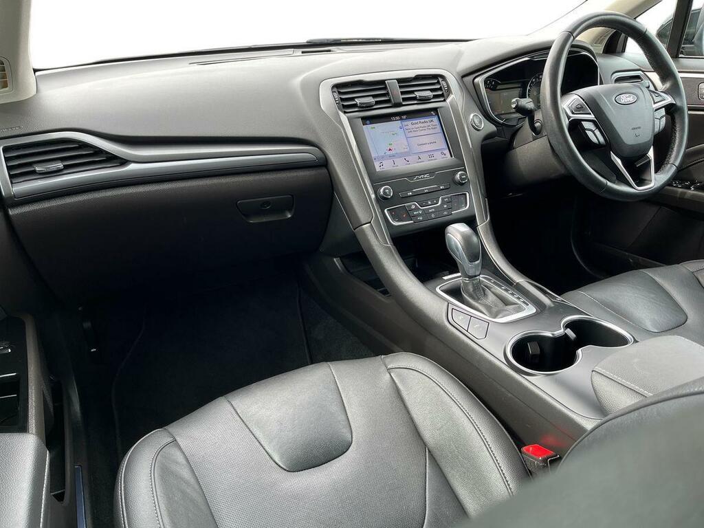 Ford Mondeo Zetec Edition White #13