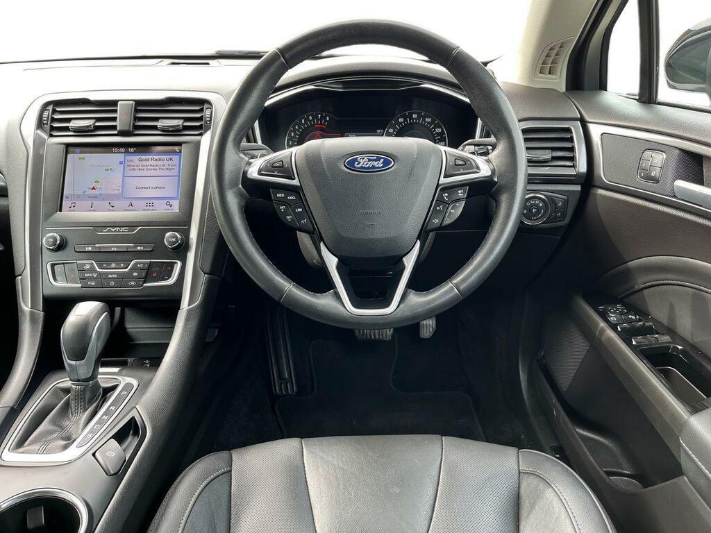 Ford Mondeo Zetec Edition White #11