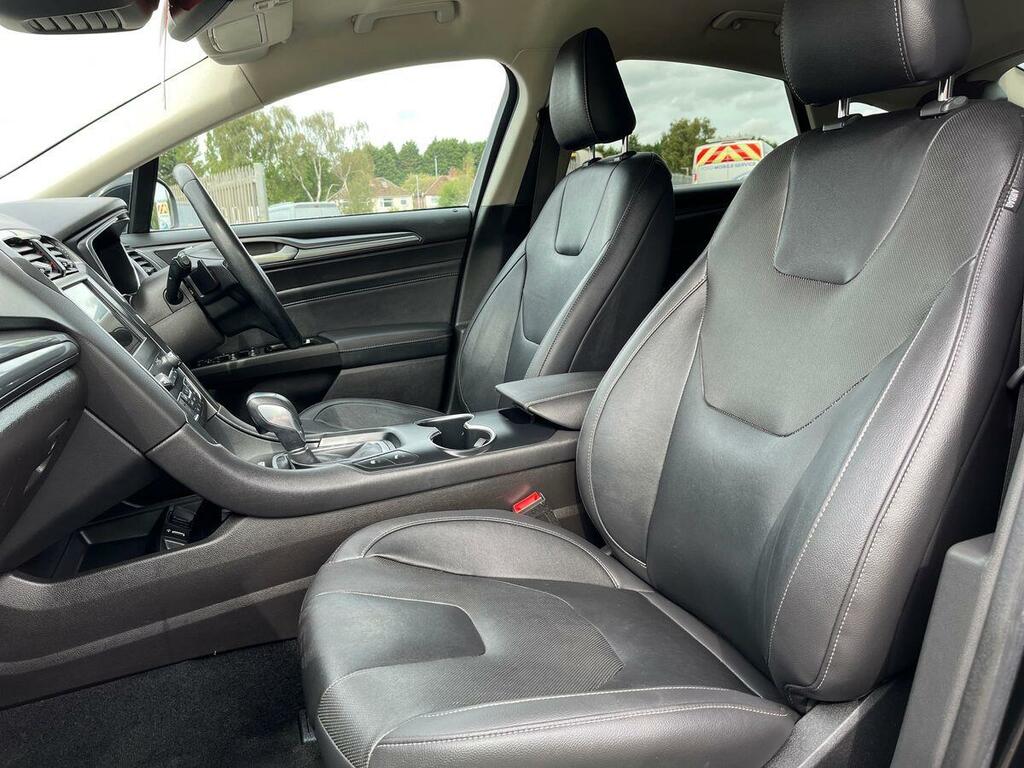 Ford Mondeo Zetec Edition White #14