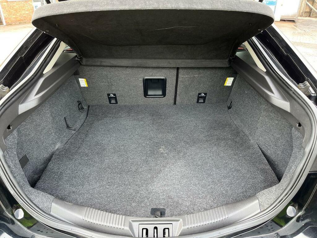Ford Mondeo Zetec Edition White #25