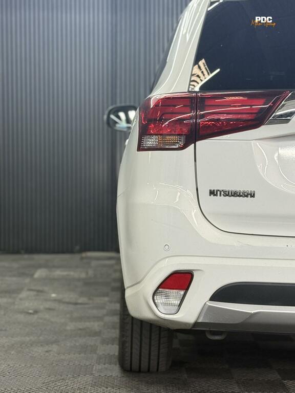 Mitsubishi Outlander Suv Grey #29