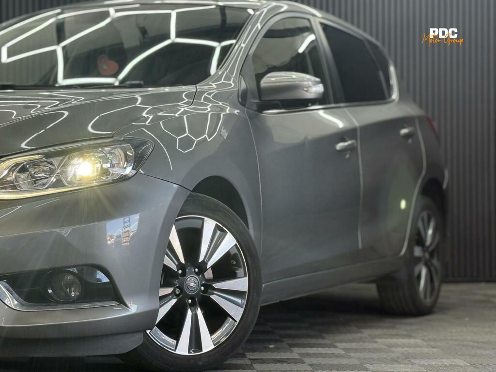 Nissan Pulsar Silver #40
