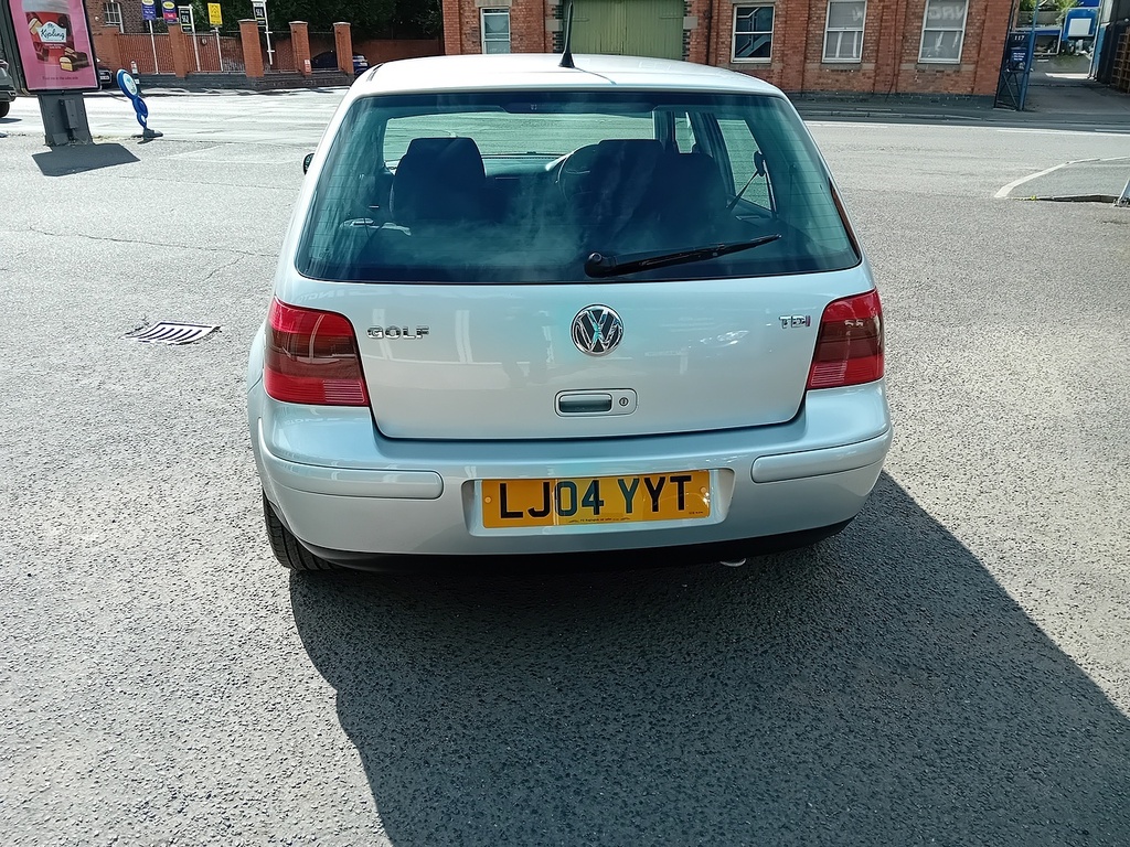Volkswagen Golf 1.9 Tdi Se Red #7