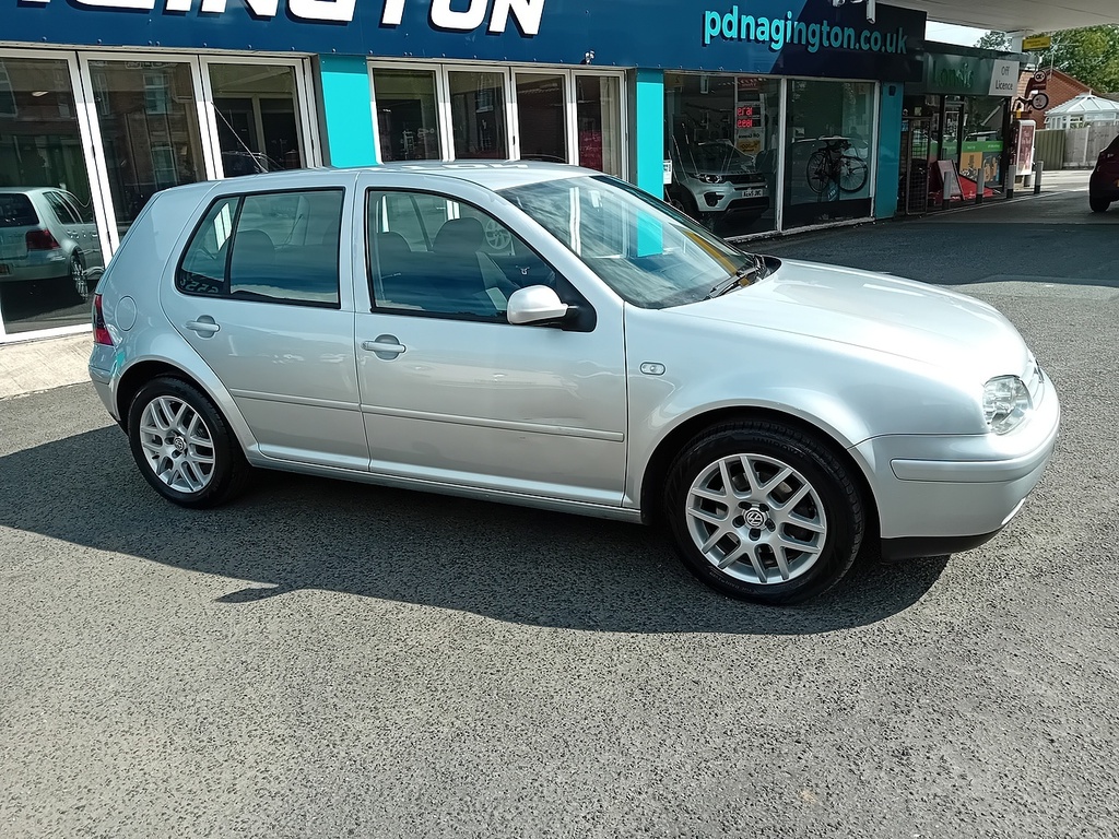 Volkswagen Golf 1.9 Tdi Se Red #3