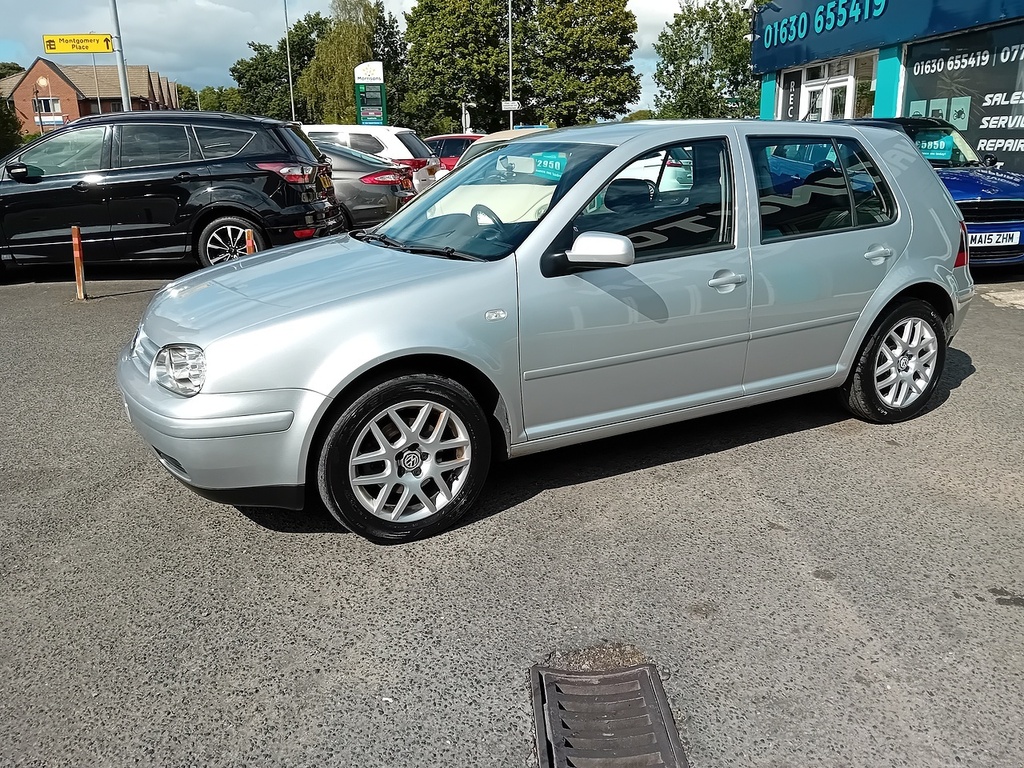 Volkswagen Golf 1.9 Tdi Se Red #5