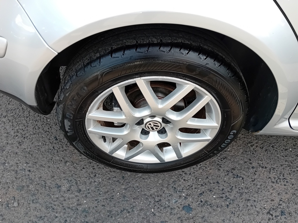 Volkswagen Golf 1.9 Tdi Se Red #20
