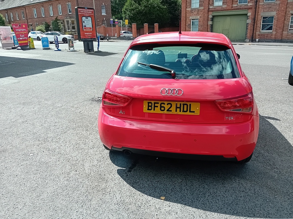 Audi A1 1.6 Tdi Se Sportback Euro 5 Ss Red #6