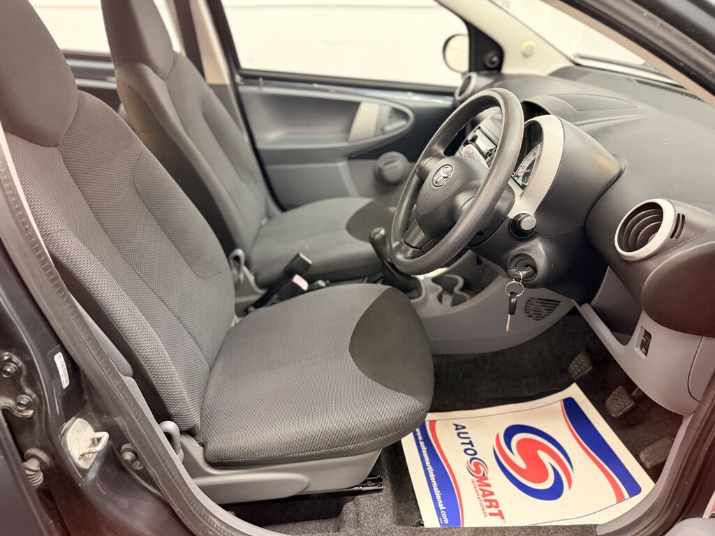 Toyota Aygo 1.0 Vvt-i Grey #4