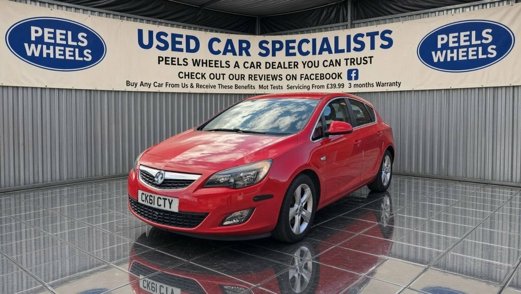 Vauxhall Astra 2L Sri Red #3