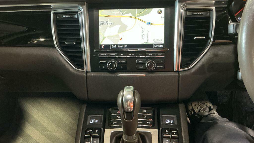 Porsche Macan 3.0 Td V6 S Black #9
