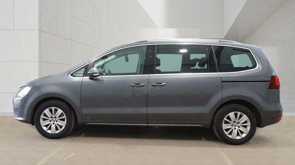 Volkswagen Sharan Mpv  #6