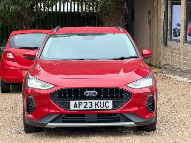 Ford Focus Hatchback AP23KUC Red #2