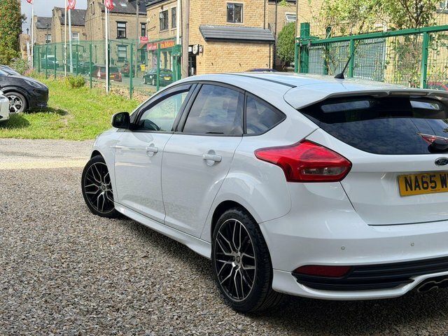 Ford Focus 1.0 Ecoboost 125 Titanium Grey #35