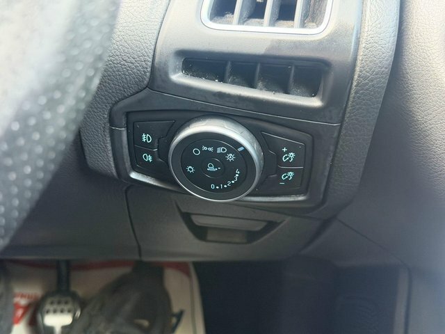 Ford Focus 1.0 Ecoboost 125 Titanium Grey #28