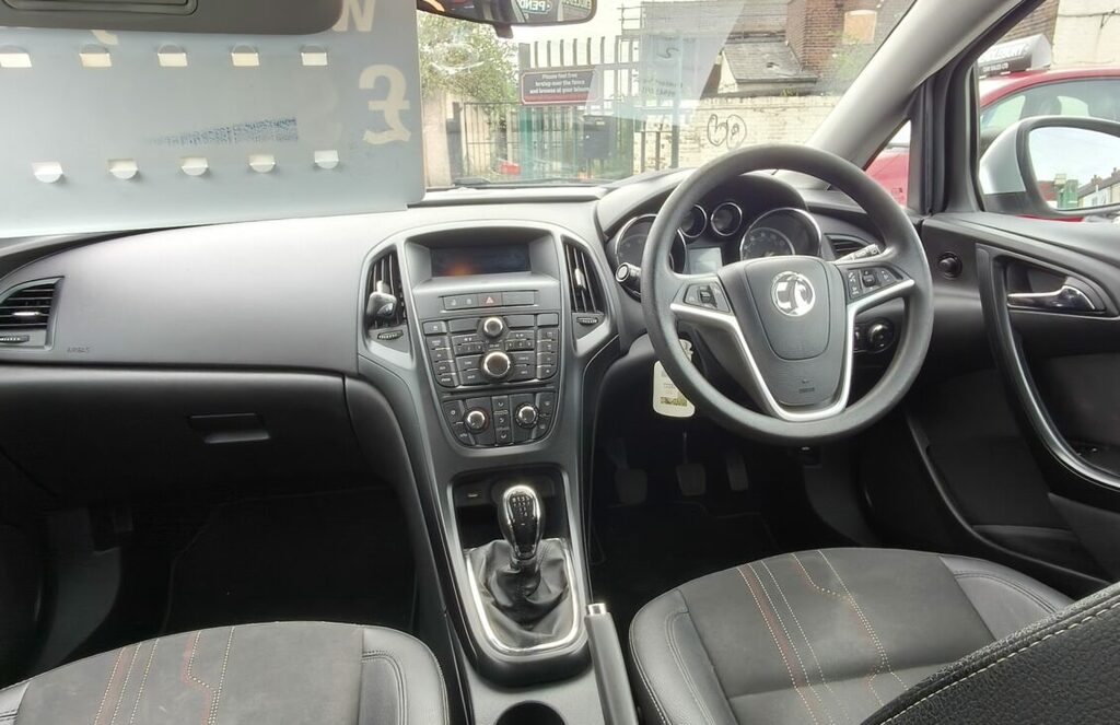 Vauxhall Astra 1.6 16V Sri VX Line Euro 5 Black #7