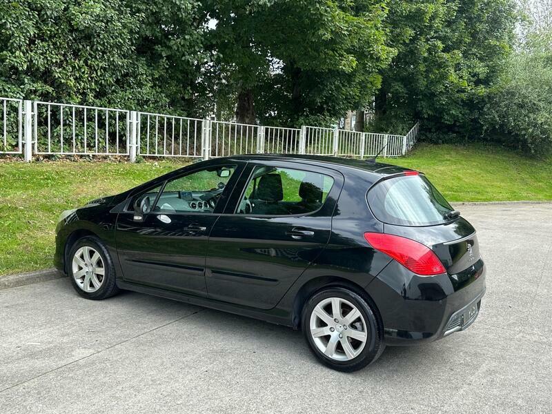 Peugeot 308 1.6 Hdi Active Euro 5 Black #2