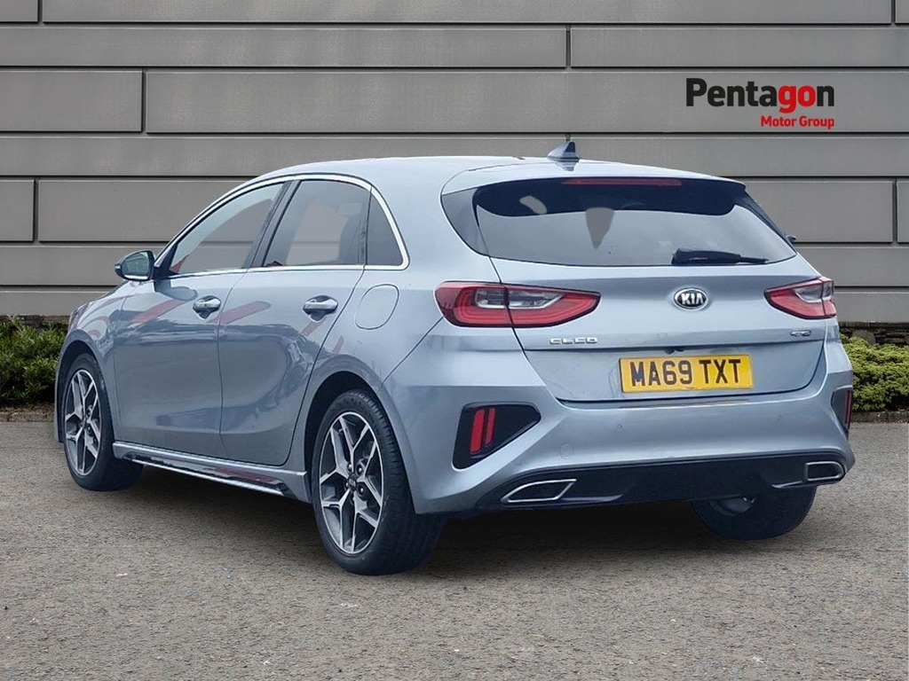 Kia Ceed 1.4 T Gdi Gt Line Lunar Edition Hatchback Petr MA69TXT Silver #2
