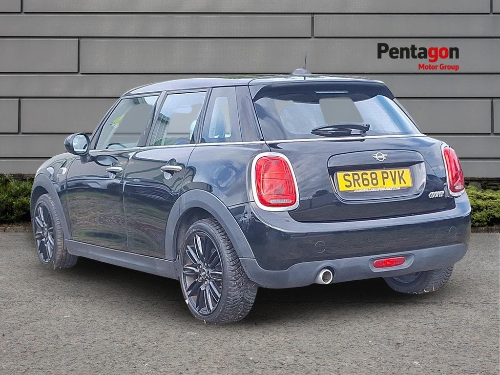 Mini Hatch 1.5 Cooper Gpf Hatchback Euro 6 SR68PVK Black #2