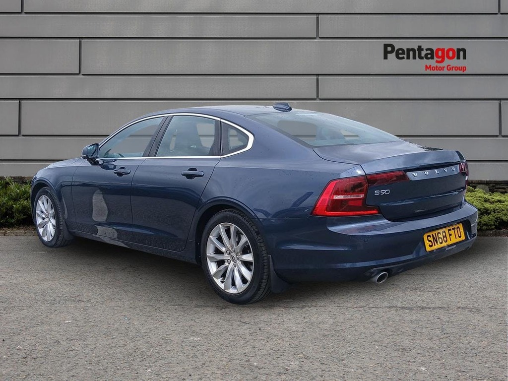 Volvo S90 2.0 T4 Momentum Pro Saloon Euro 6 Blue #2