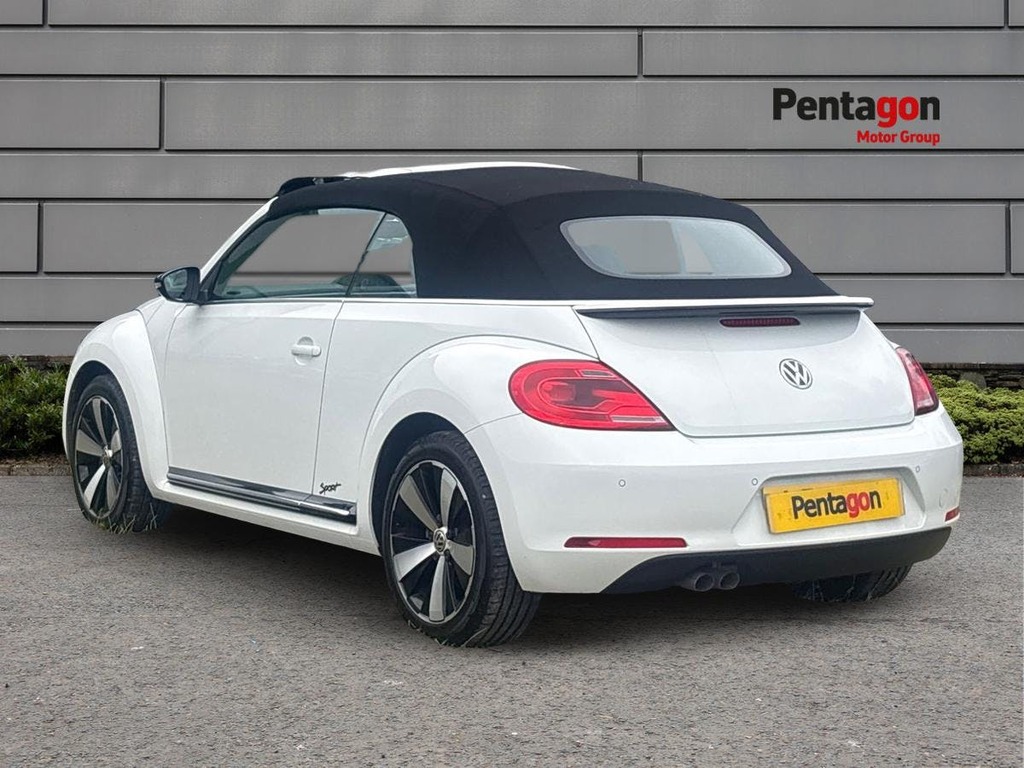 Volkswagen Beetle 2.0 Tdi Bluemotion Tech Sport Cabriolet White #2