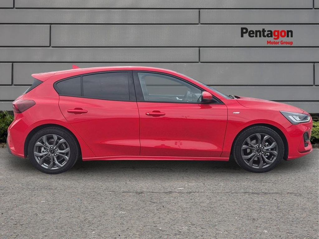 Ford Focus St-line X Black #11