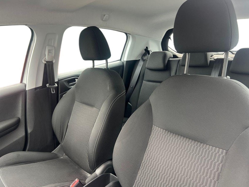Peugeot 208 Active White #8