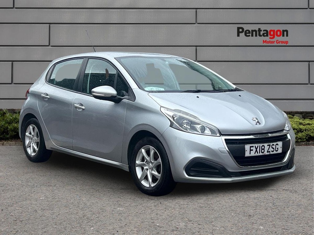 Peugeot 208 Active White #1